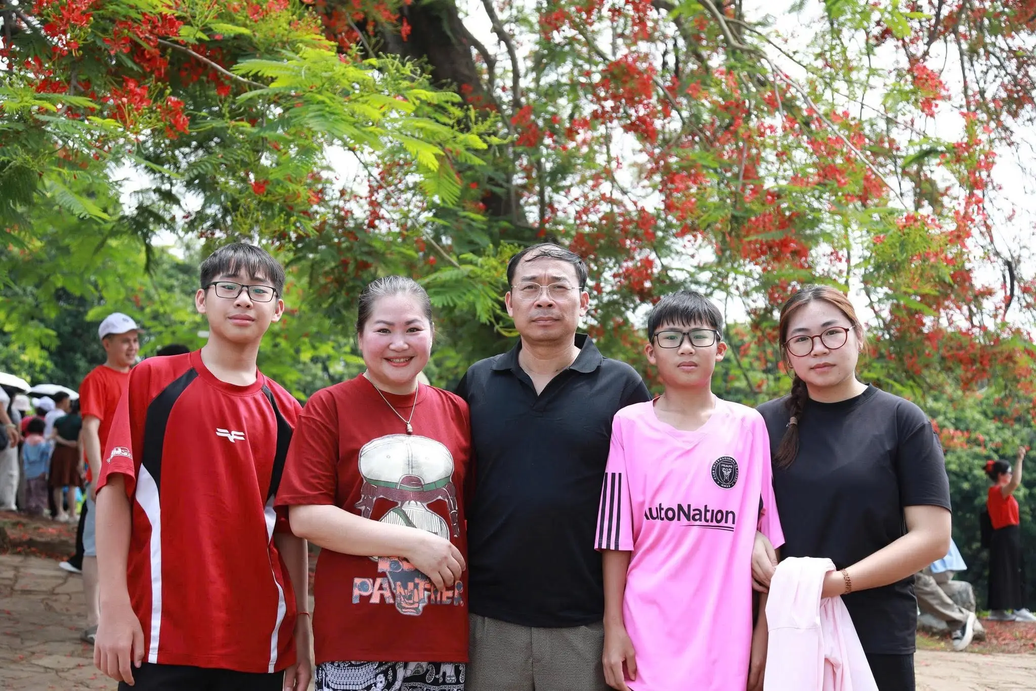 Hương Vị Gạo Nếp Nương Điện Biên: Hạt Gạo Căng Tròn, Thơm Dẻo Lừng Danh Gắn Liền Với Ký Ức Gia Đình Mẹ Hằng